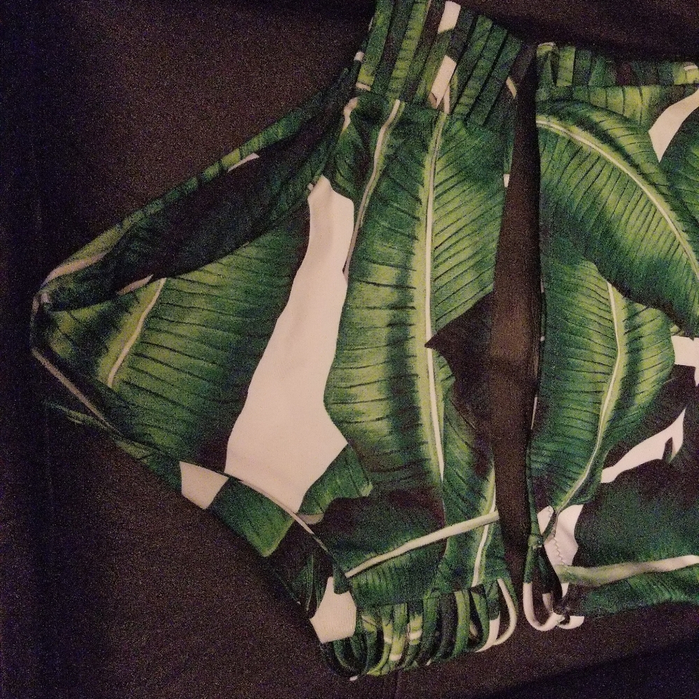 palm๐ดtree โก #swimsuit - Picture 9 of 14